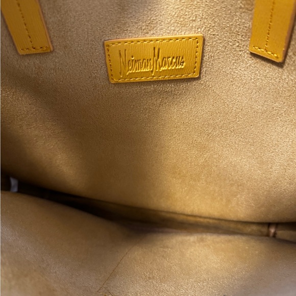 Neiman Marcus Vegan Tote Bag - Picture 3 of 3